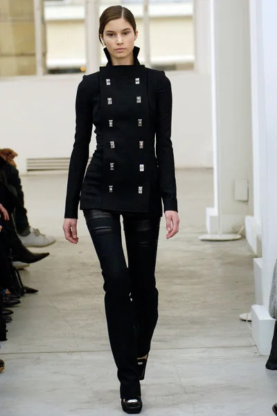 Look 24